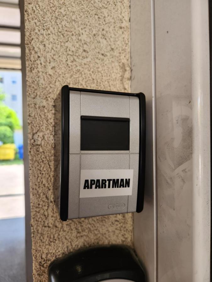 Apartman Lider Zagreb With Free Parking Cca 54M2 Sa Dvije Sobe Exterior foto
